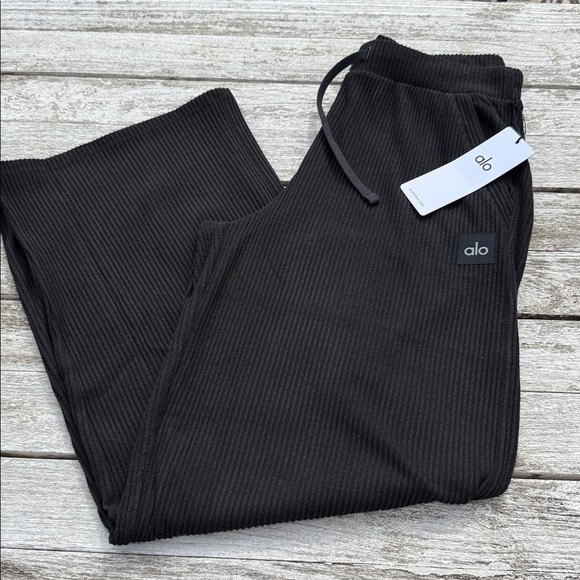 ALO Yoga Pants - ALO Muse Wide Leg Pant‎  Black SIZE XS NWT